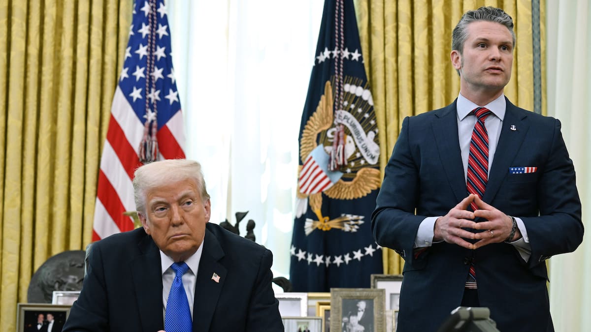 Medios en EE.UU., incluyendo conservadores, rechazan regla del Pentagono para evitar filtraciones