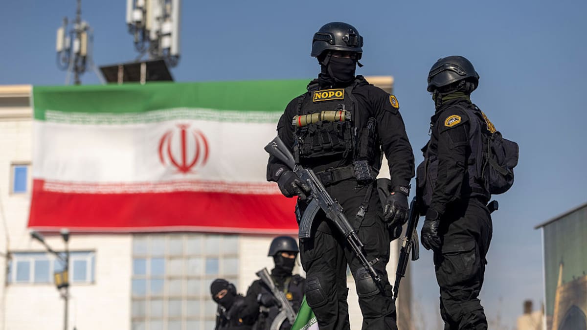 “Esto que está pasando es mucho más que un genocidio y una masacre”: Iraní exiliada en España