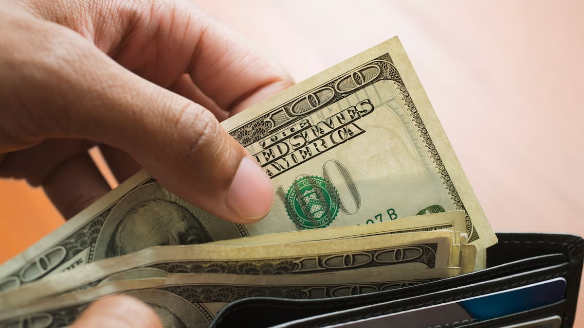 Dólar HOY en Colombia: La divisa cerró la jornada por debajo de la barrera de los $4.700
