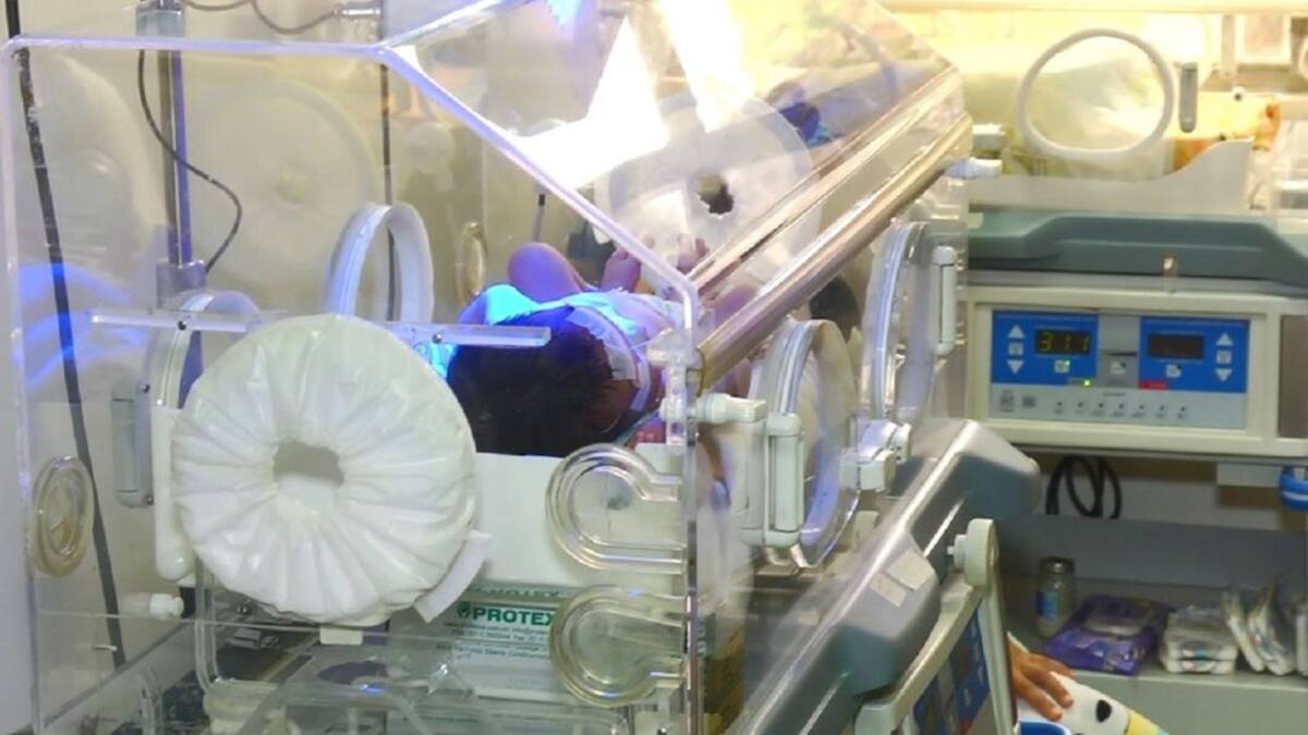 Médicos de la Versalles salvaron la vida a una madre con COVID y a su bebé
