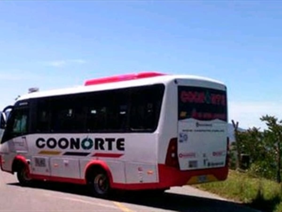 Farc han destruido 42 buses a empresa Coonorte en el norte de Antioquia