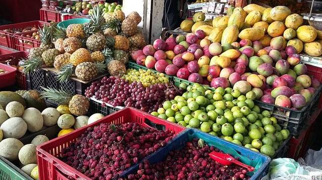 Las frutas y las verduras que provienen del centro y el sur del país, son las que más han variado.
