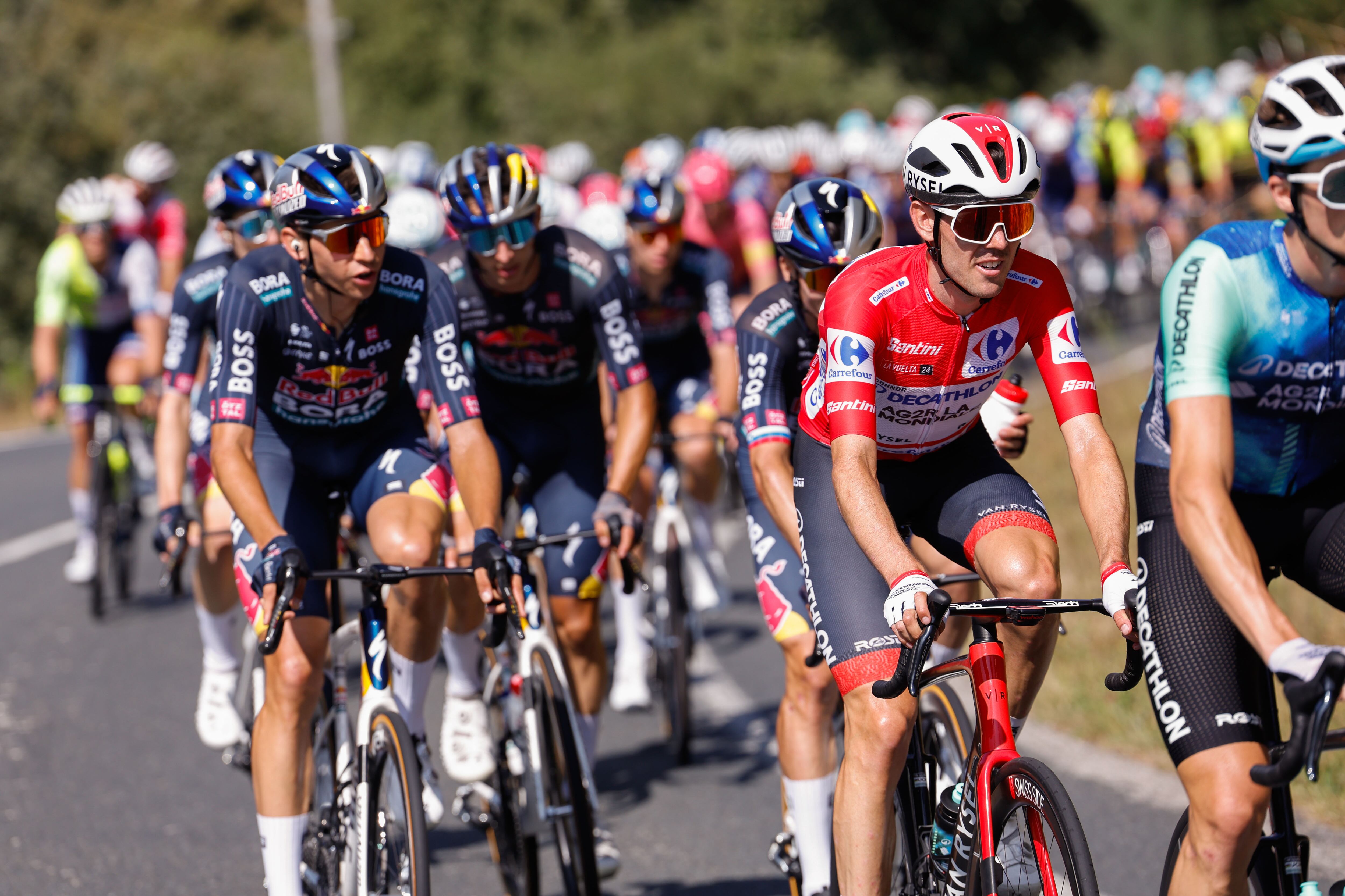 Ben O'Connor, líder de la clasificación general de la Vuelta a España. EFE/Javier Lizón