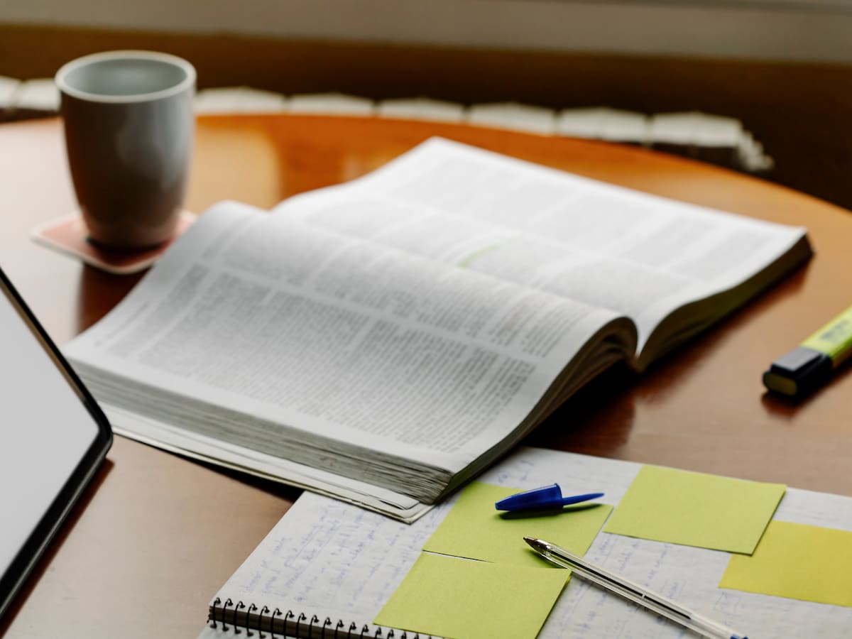 Suiza ofrece becas completas a profesionales colombianos: así podrá aplicar