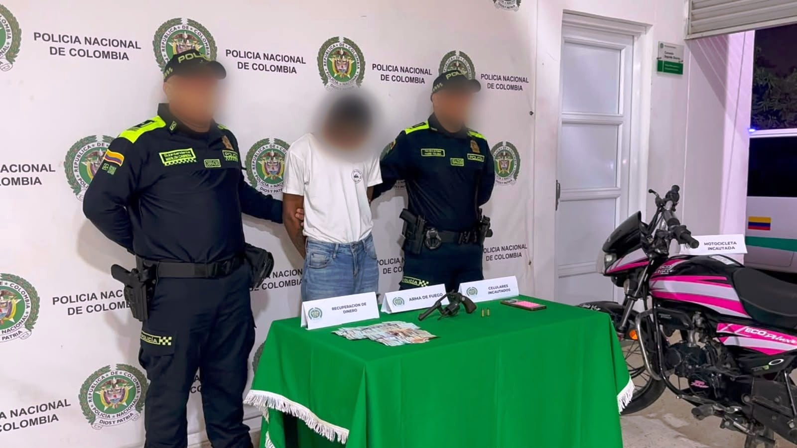 Capturado un adulto y aprehendido un adolescente tras hurtar en una empresa de giros y apuestas