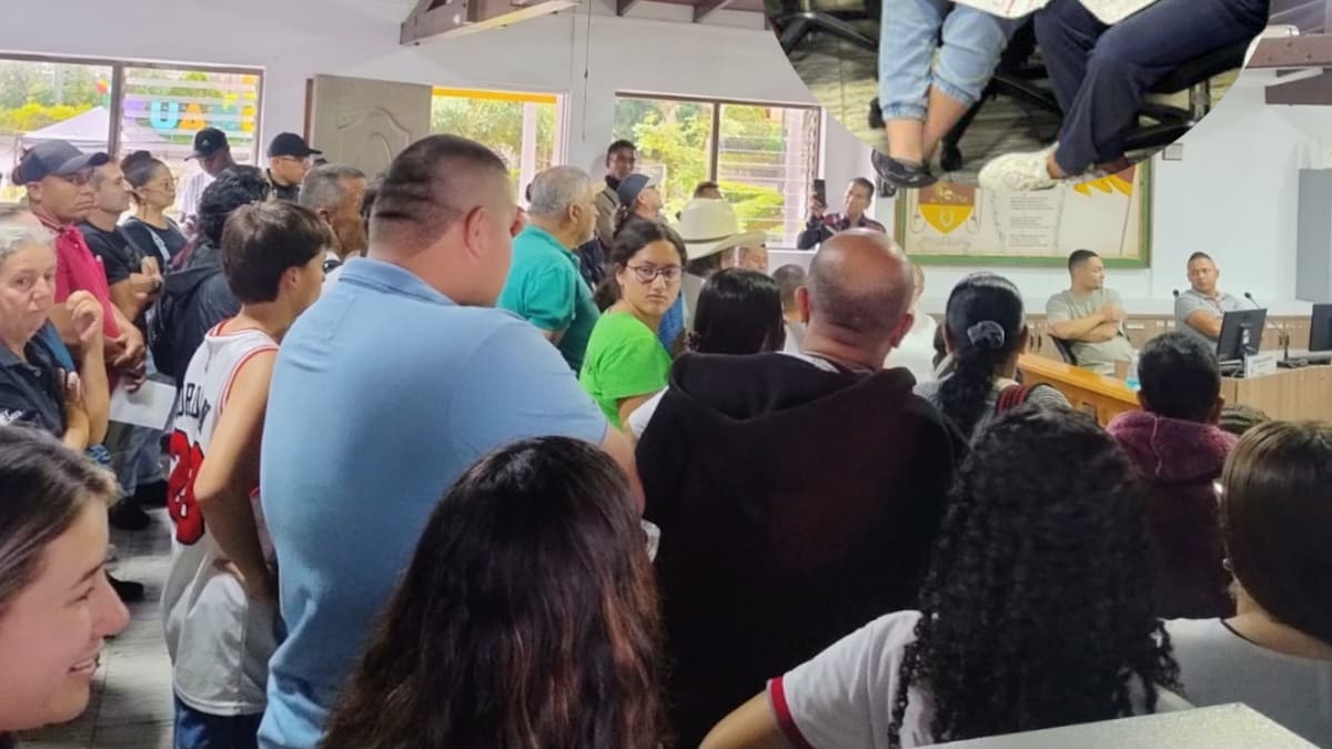 La comunidad de Ituango se opone a que el alcalde entregue el manejo de energía a un privado