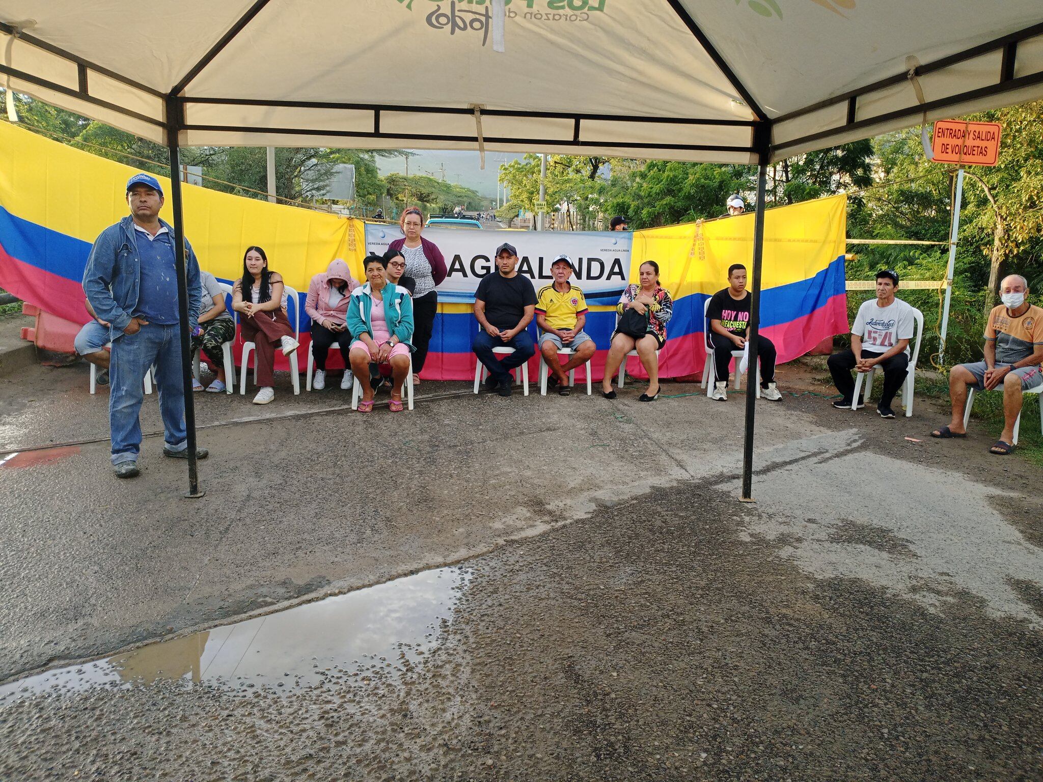 Protesta comunidad Agualinda, Los Patios / Foto: Caracol Radio