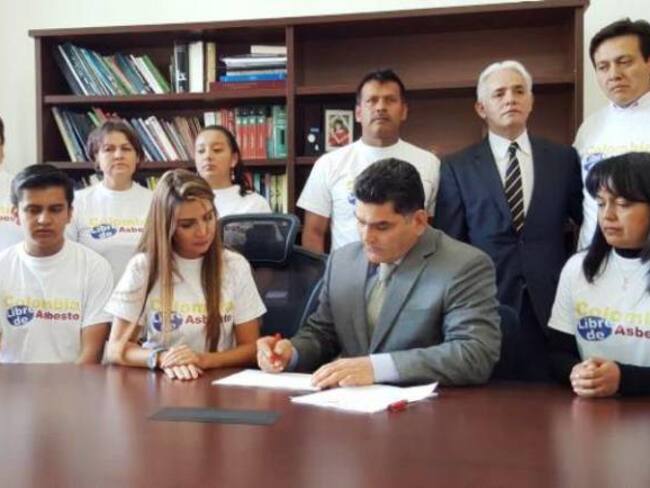 Se han completado 20 mil firmas para prohibir la utilización del asbesto en Colombia