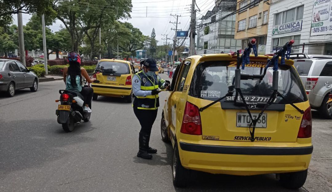 Modifican el pico y placa para taxis en Ibagué.