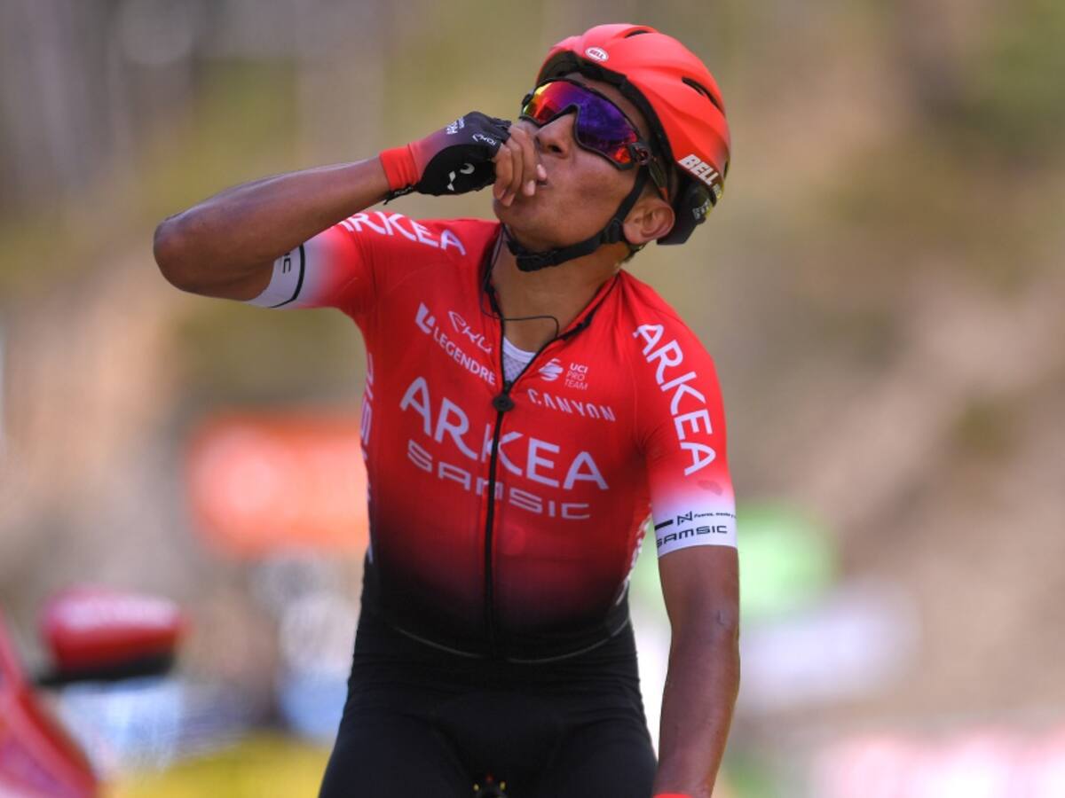 "Esto no es una gripa normal, debemos quedarnos en casa": Nairo Quintana