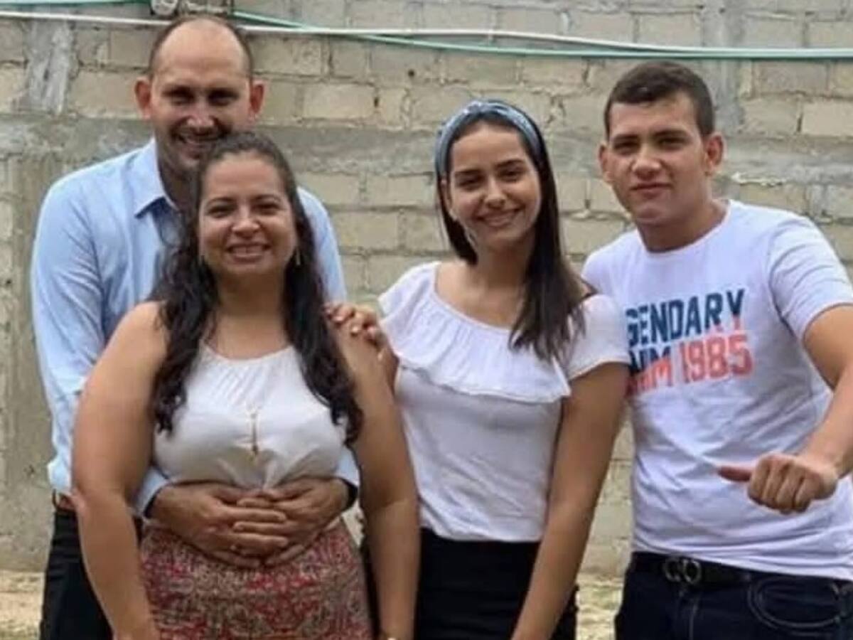 Entre la vida y la muerte el hijo del pastor herido en la matanza de sus padres y hermana