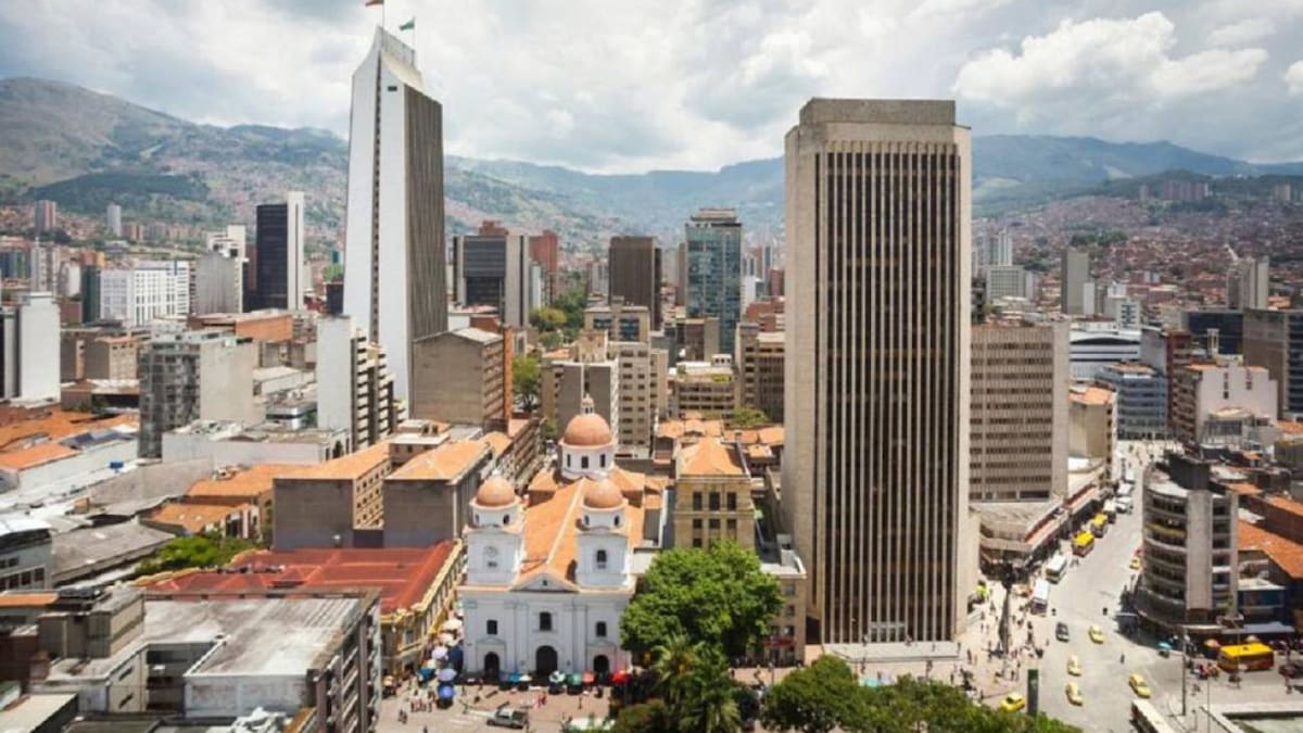 Roban computadores de la sede del Pacto Histórico en el centro de Medellín