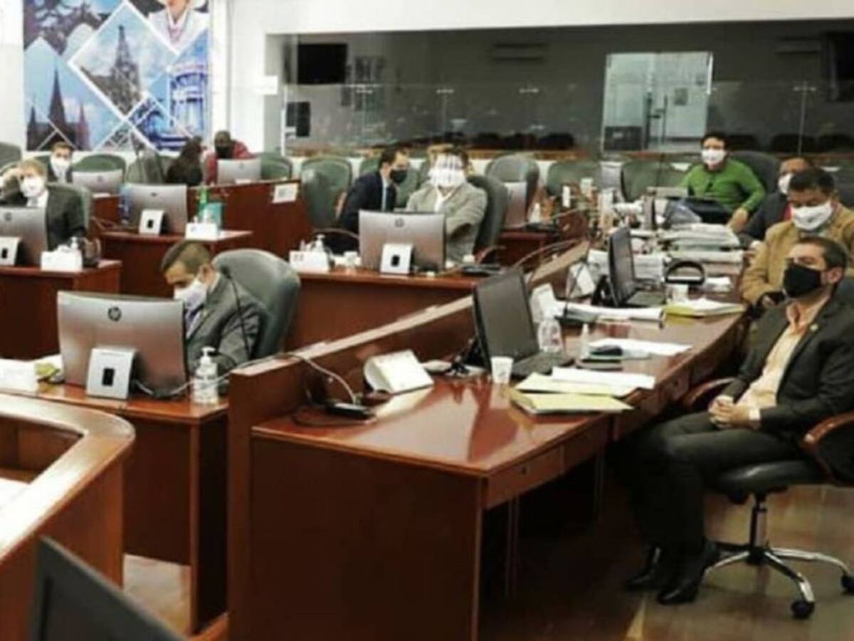 Presentan en el Concejo proyecto de estímulos tributarios por pronto pago