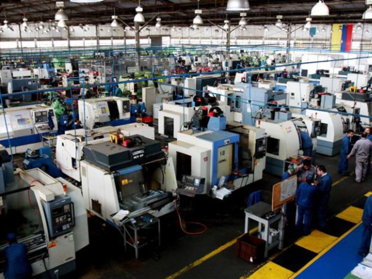 En junio la producción industrial registró una variación del 6,6 %