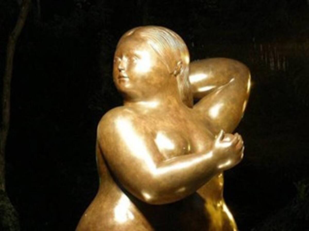 En Bucaramanga atacan a una gorda de Botero