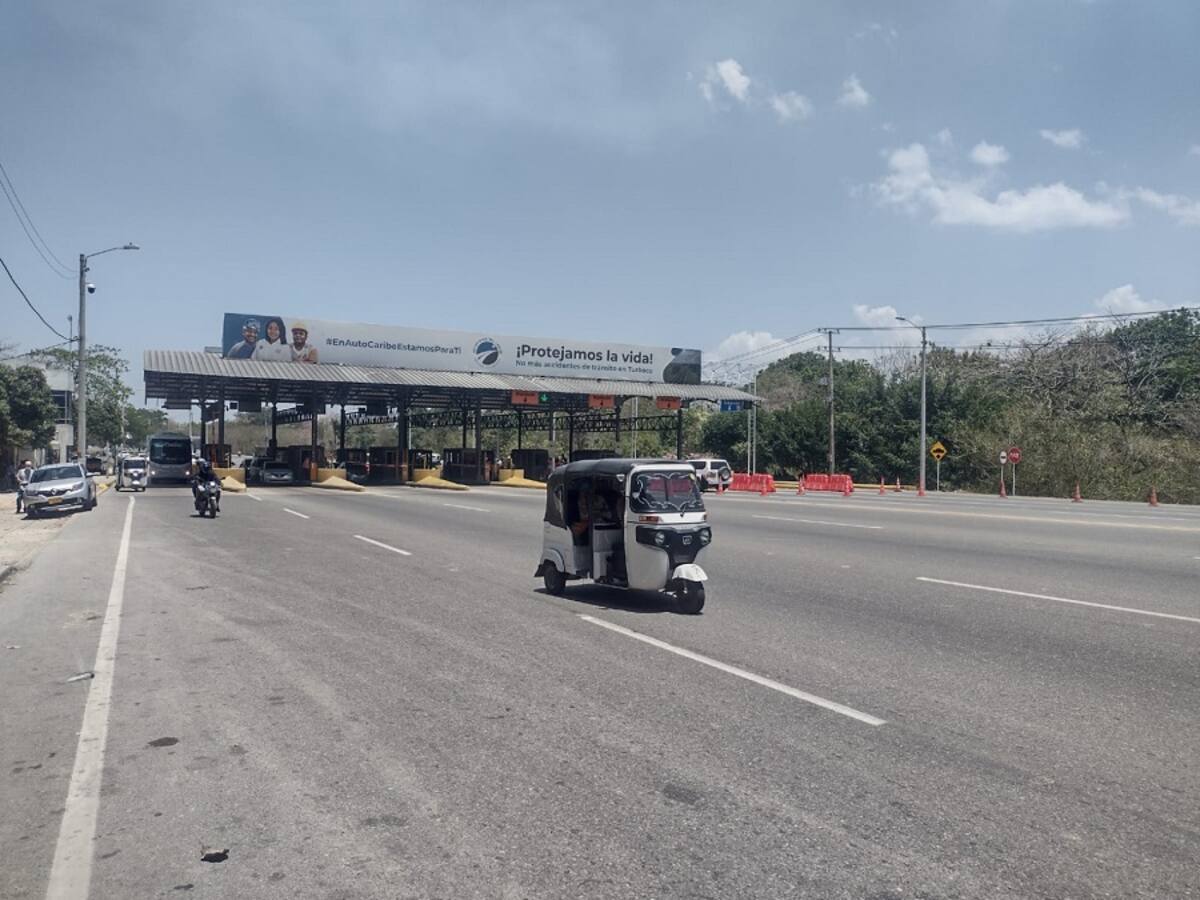 En peaje de Turbaco manifestantes piden levantar talanqueras para iniciar diálogos