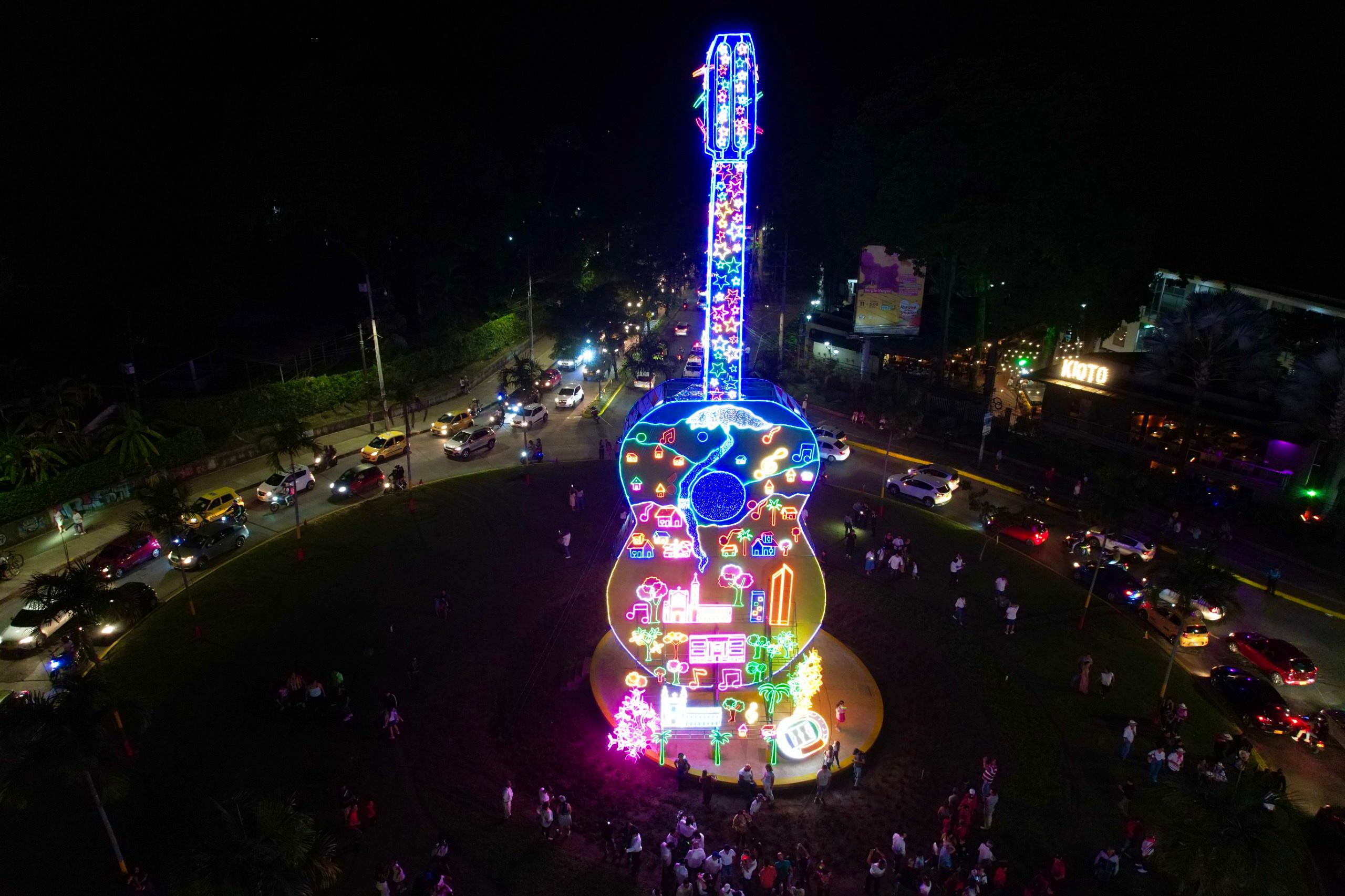 Monumento a la Guitarra en Ibagué ubicado en la calle 69 con Ambalá