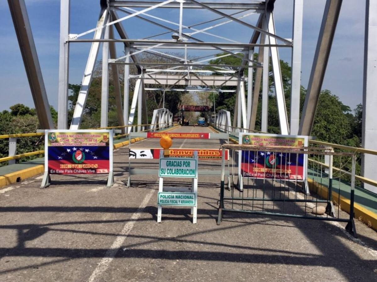 Advierten que autoridades venezolanas no permiten el paso por la frontera en Arauca