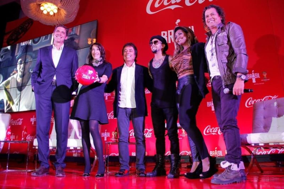 Este evento fue realizado por Coca Cola y presentado por Cesar Augusto Londoño con el fin de lanzar el himno “La copa de todos”, interpretado por los artistas Carlos vives, Colombia; Gabriela Amaral dos Santos, de Brasil; y el reconocido cantante de Estados Unidos, David Correy, ganador del Factor X. Se trata de la apuesta musical para conmemorar la elaboración del mundial 2014 en Brasil.  Foto: Colprensa
