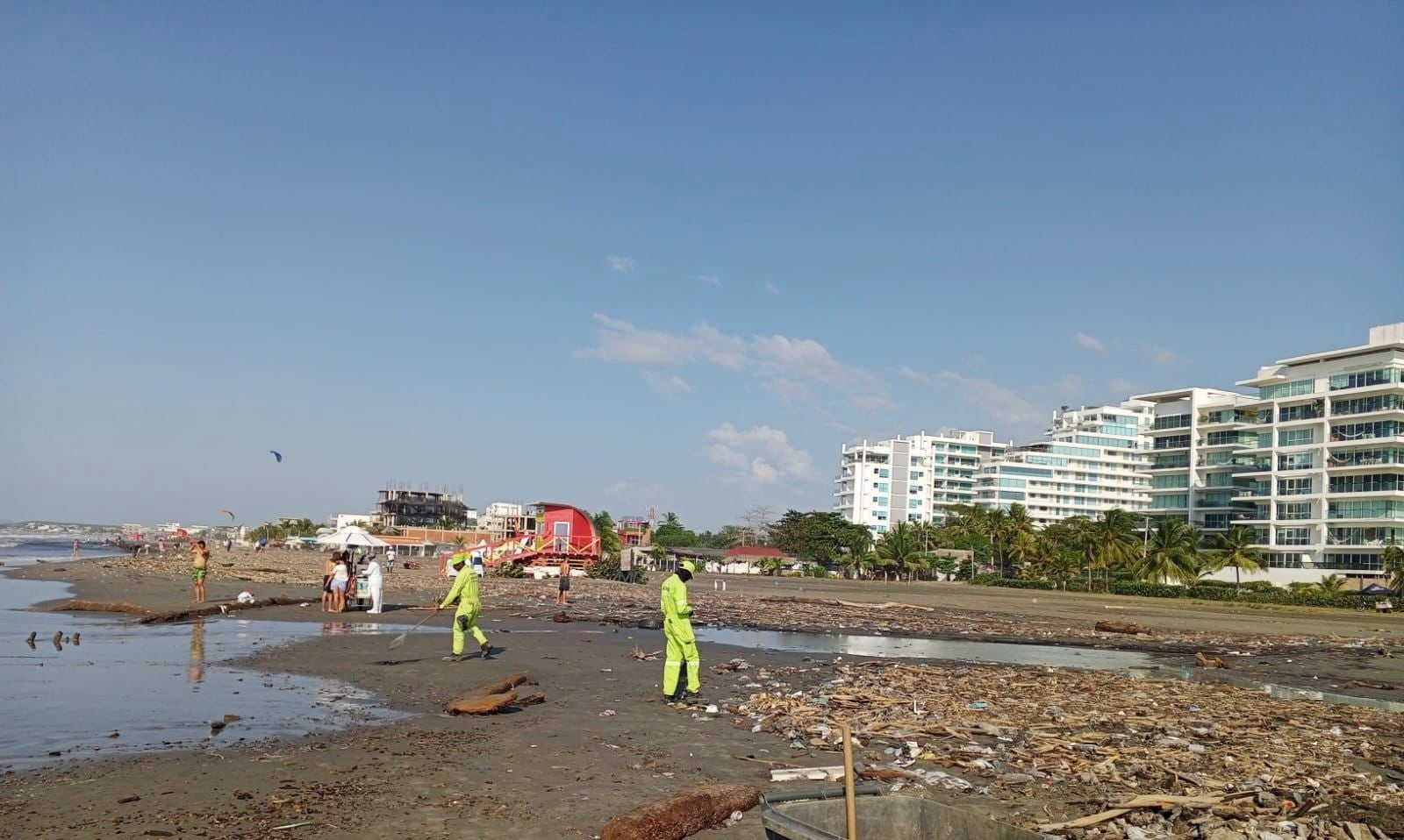 Pacaribe ha recolectado más de 700 metros cúbicos de residuos en Cartagena tras afectaciones por fenómeno climático