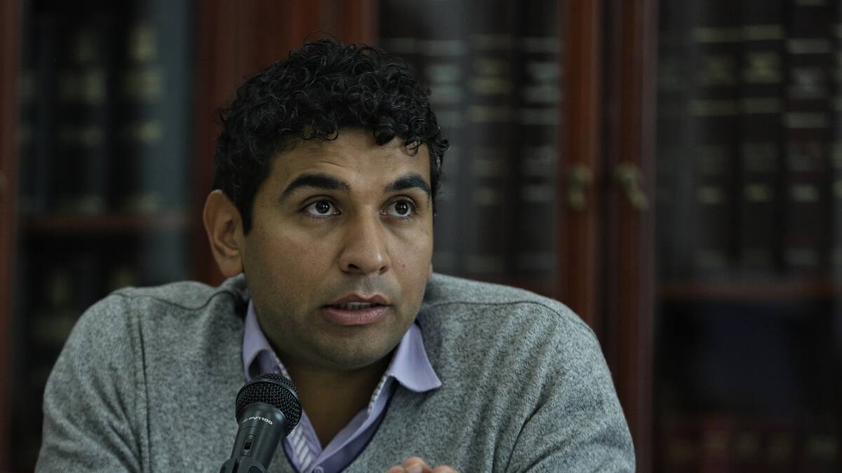 Racero reconoce que Reforma Laboral se hundió: volverán a radicar en la nueva legislatura