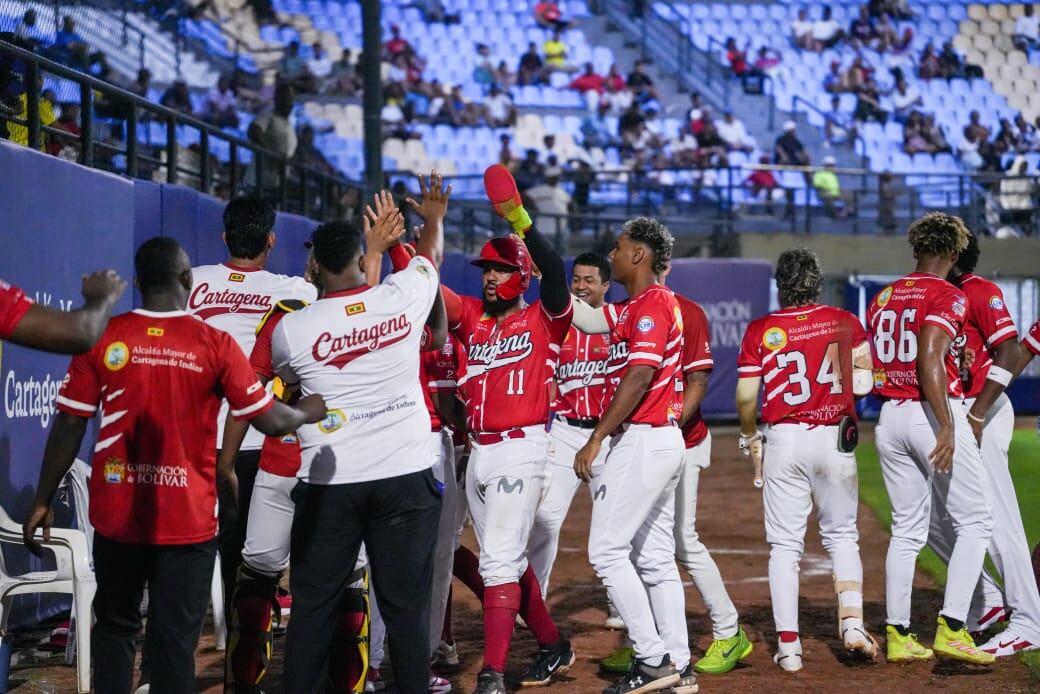 Tigres derrotó a Caimanes en el estadio de beisbol 11 de noviembre Abel Leal