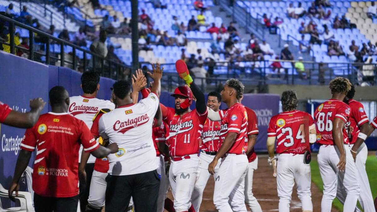 Tigres derrotó a Caimanes en el estadio de beisbol 11 de noviembre Abel Leal