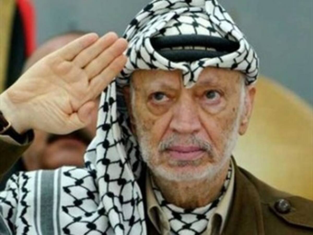 Autoridad Nacional Palestina pide a expertos suizos tomar muestras del cadáver de Arafat