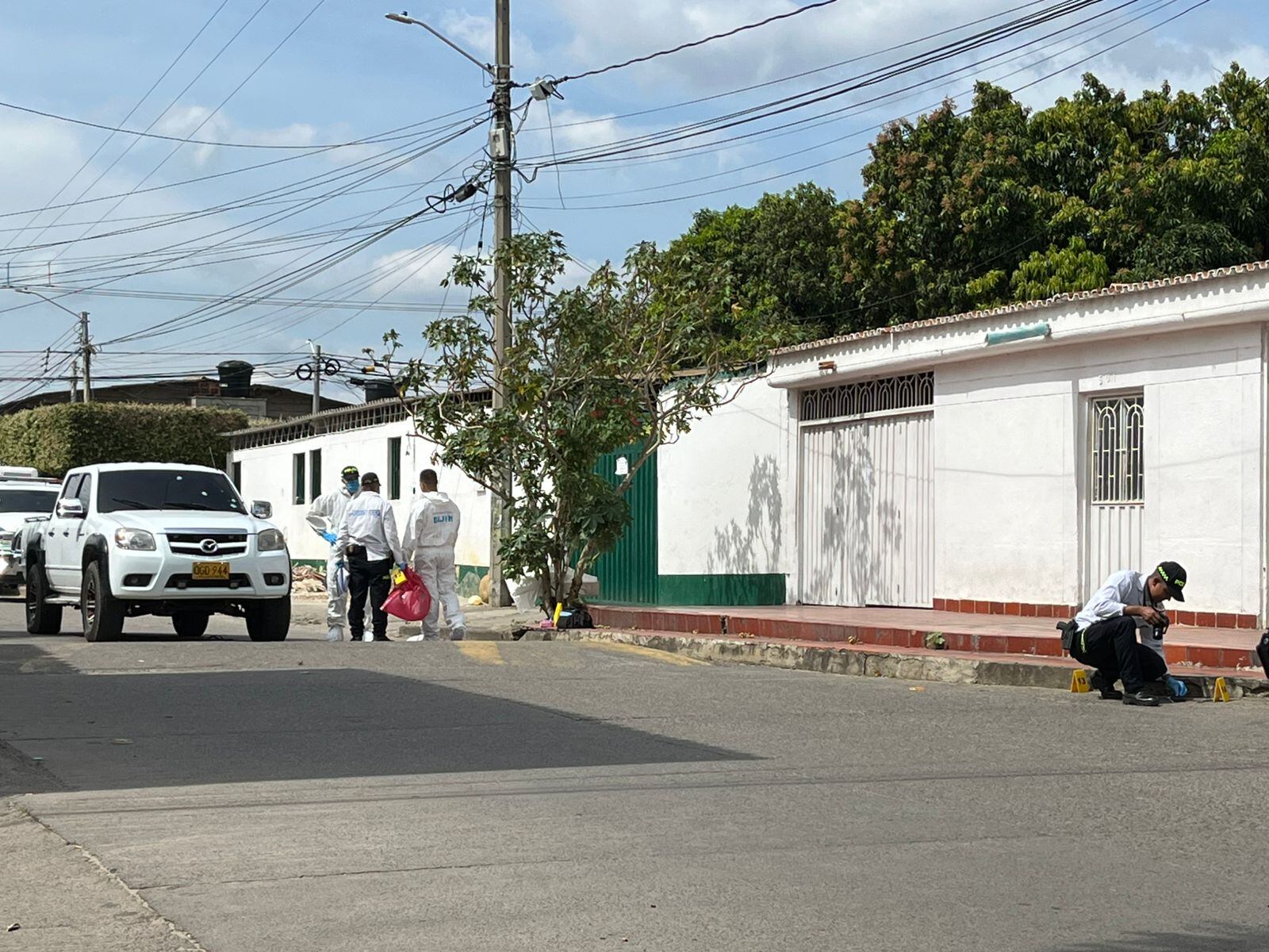 Dos hombres fueron asesinados frente a una institución educativa en Cúcuta. / Foto: Jenny Márquez.