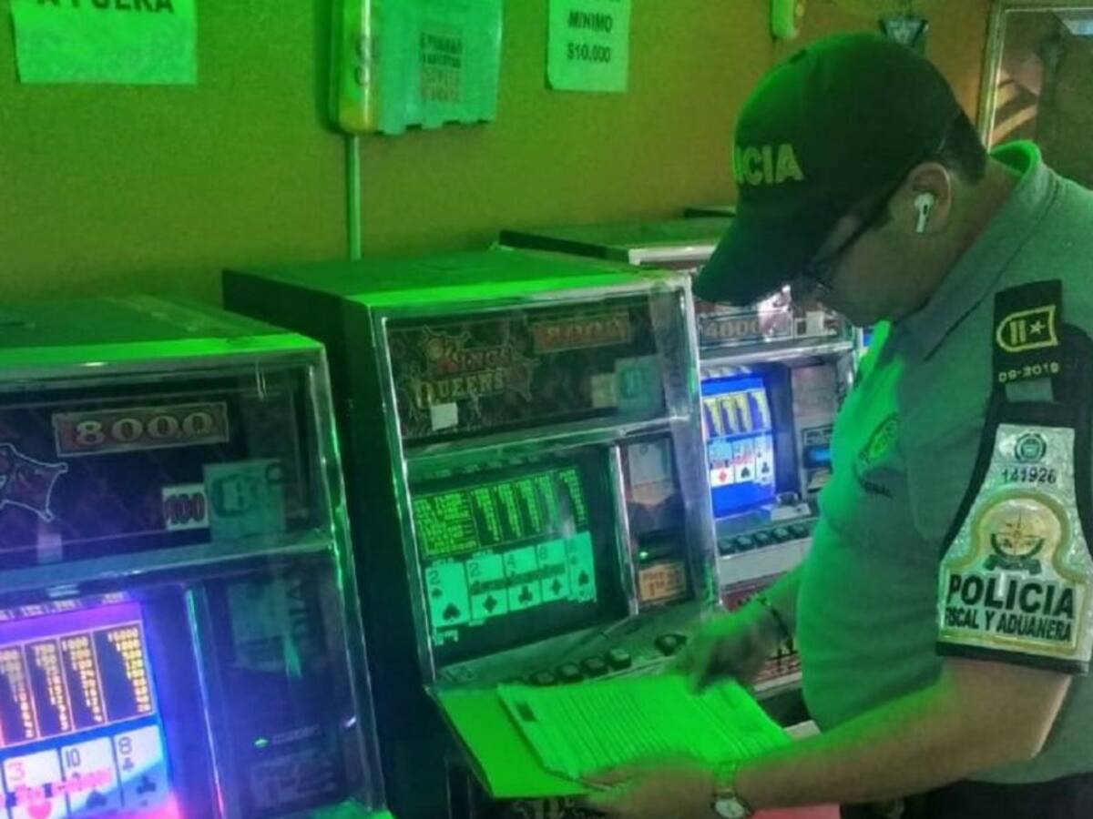 Policía Fiscal Aduanera incautó 25 máquinas tragamonedas