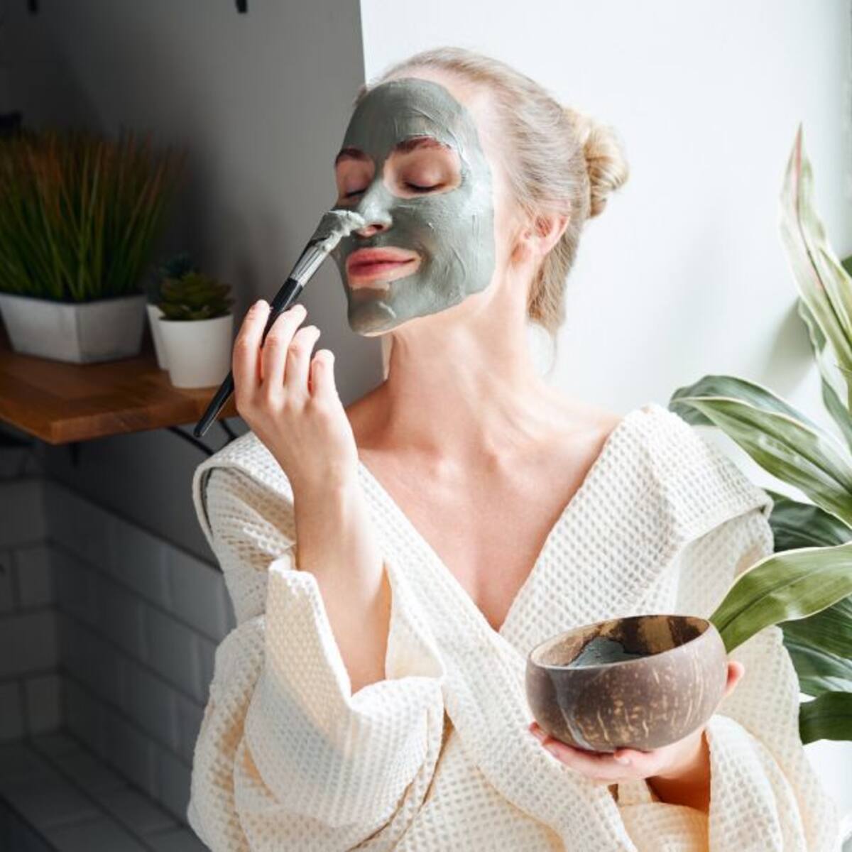 ¿Cómo usar aceite de coco para hidratar, nutrir y rejuvenecer la piel?