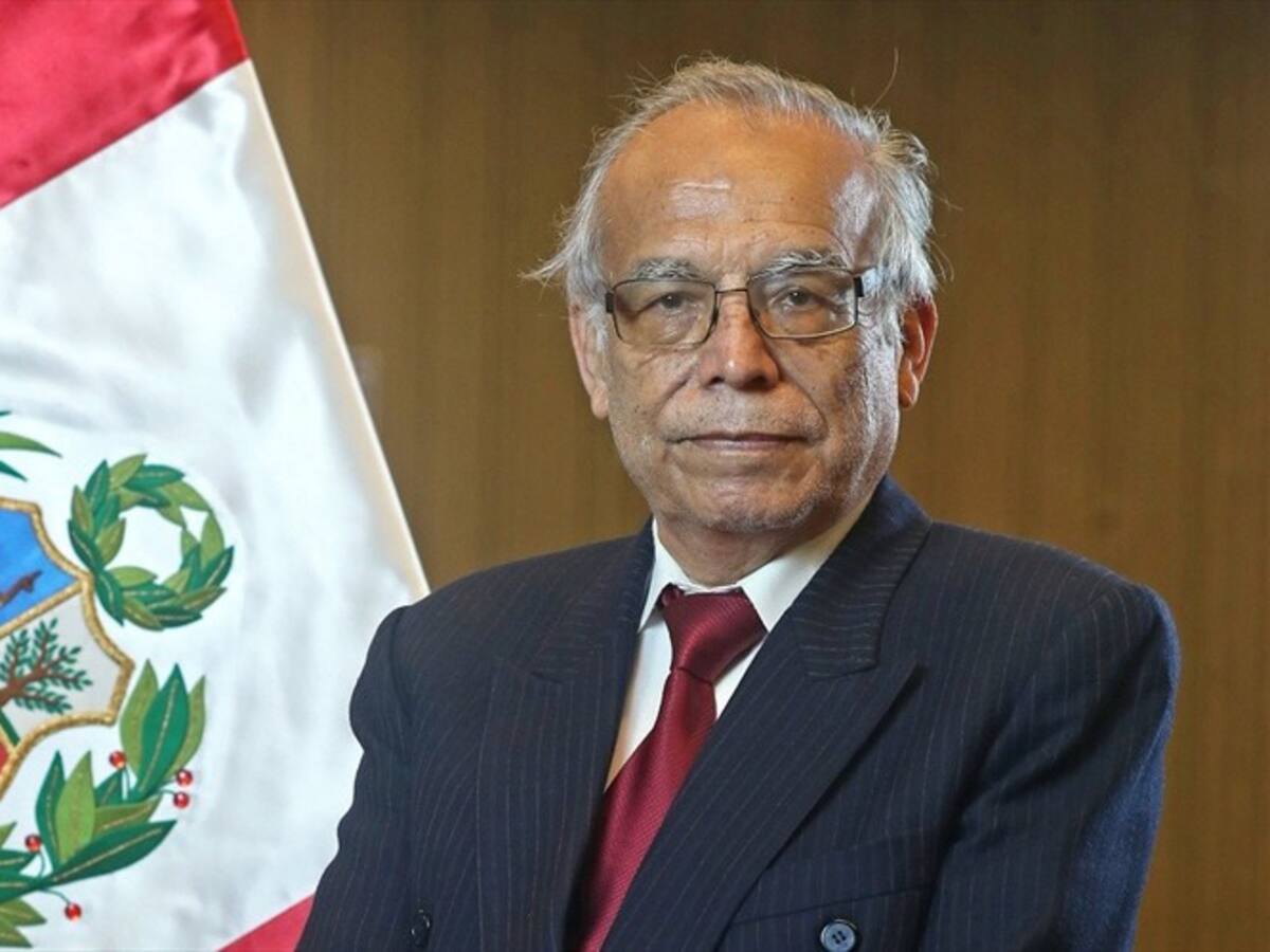 Aníbal Torres es ratificado como ministro de Justicia de Perú