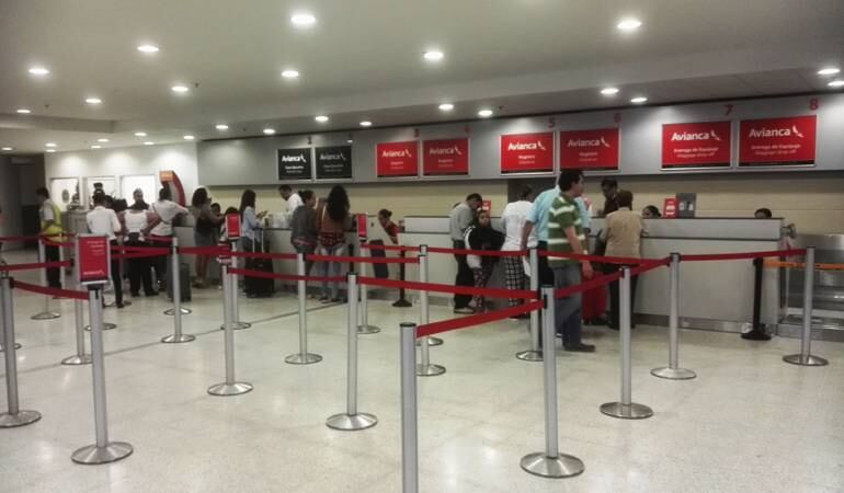 Pasajeros en el aeropuerto Camilo Daza en Cúcuta