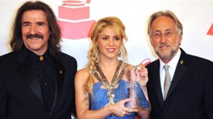 Shakira homenajeada por los grandes de la música en los Grammy Latinos