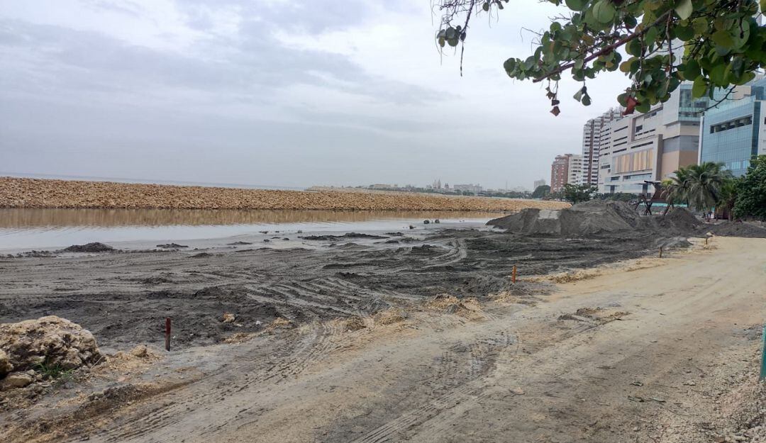 El inicio de la intervención en playa 4 está suspendido porque algunos comerciantes aseguran que no les han pagado las compensaciones económicas