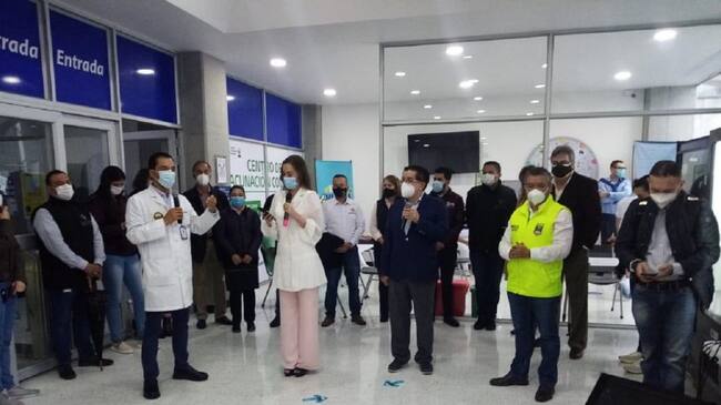 Ministro de Salud, Fernando Ruiz de visita en Caldas.