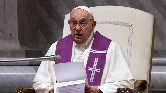-FOTODELDÍA- Vaticano, 01/10/2024.- El Papa Francisco habla durante una vigilia penitencial en preparación para la sesión de apertura de la 16ª Asamblea General Ordinaria del Sínodo de los Obispos en la Ciudad del Vaticano. EFE/FABIO FRUSTACI