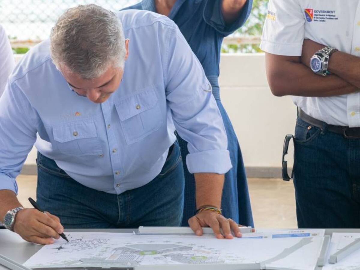 Con decreto, suspenden publicación de hojas de vida de nuevos ministros