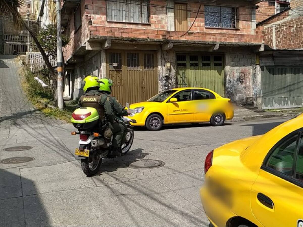 Capturan a una mujer y adolescente por hurtar a un taxista en Manizales