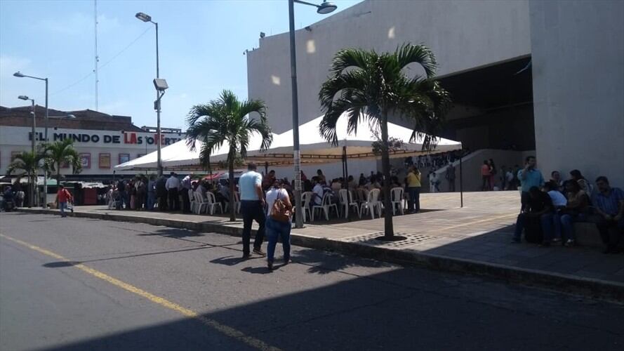 Trabajadores del Palacio de Justicia exigen que se establezcan responsabilidades en el hecho que dejó dos víctimas fatales.  . Foto: W Radio