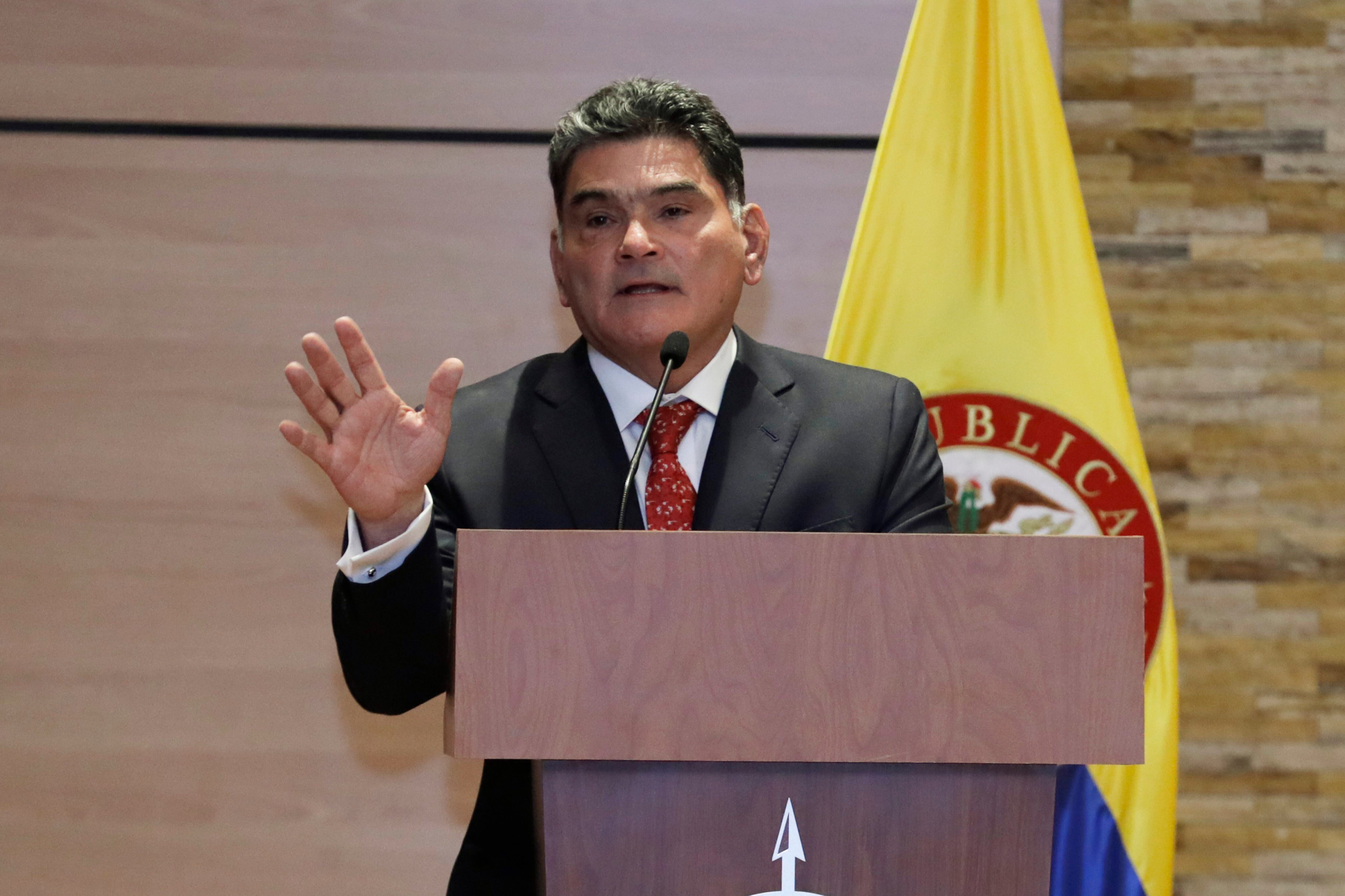 AME1733. BOGOTÁ (COLOMBIA), 16/01/2025.- El procurador de Colombia Gregorio Eljach habla durante un acto este jueves, en Bogotá (Colombia). Eljach prometió priorizar el trabajo en las regiones, el diálogo, el consenso y la protección de la infancia en su primer día en el cargo, en el que reemplaza a Margarita Cabello. EFE/Carlos Ortega