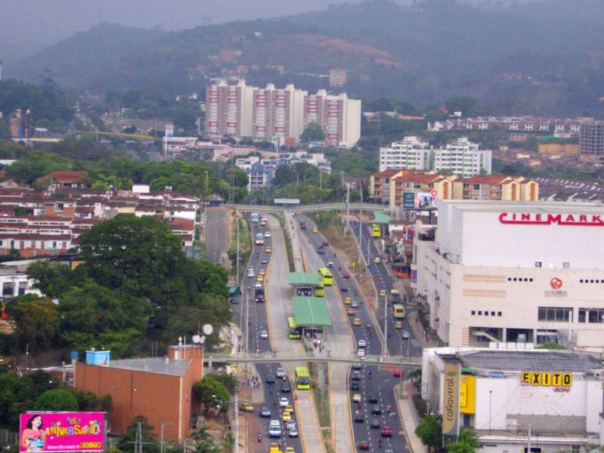 Gremio de centros de comerciales lamentan pico y cédula