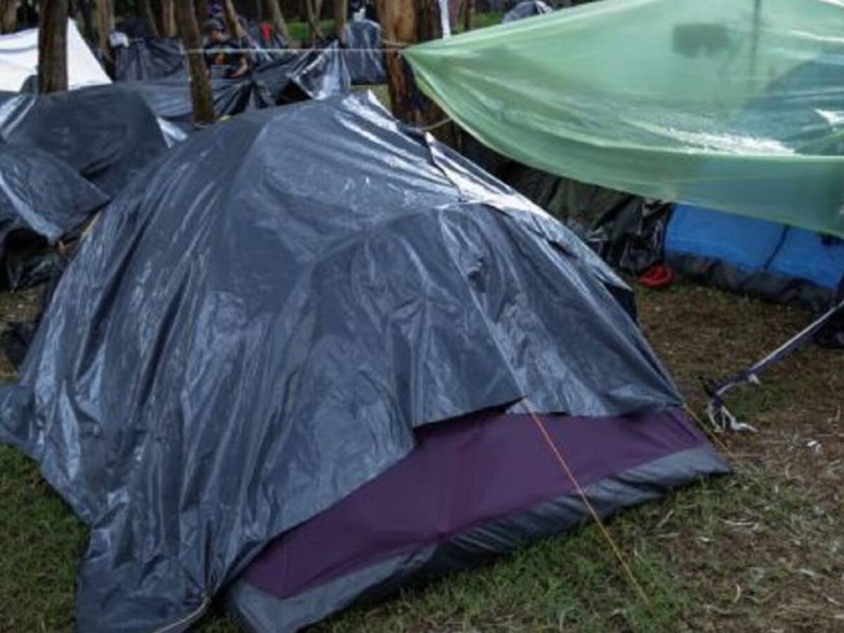 Familias son desalojadas de lote en Juan Mina, Atlántico