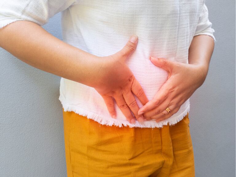 Colón inflamado: causas, síntomas y señales de alerta que no debería ignorar