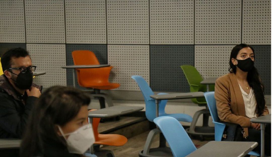 Estudiantes prácticas sector privado