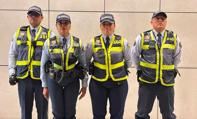 La Secretaría de Movilidad de Cali, en articulación con ENRUTA, puso en funcionamiento 300 cámaras corporales (body cams) para los agentes de tránsito.