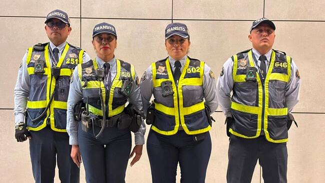 La Secretaría de Movilidad de Cali, en articulación con ENRUTA, puso en funcionamiento 300 cámaras corporales (body cams) para los agentes de tránsito.
