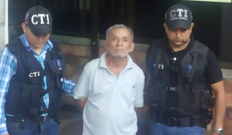 Según la fiscalía, el capturado exhibió sus partes íntimas a una niña de 5 años. 