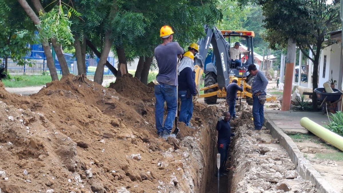 Obras de alcantarillado en El Guamo avanzan en un 20%