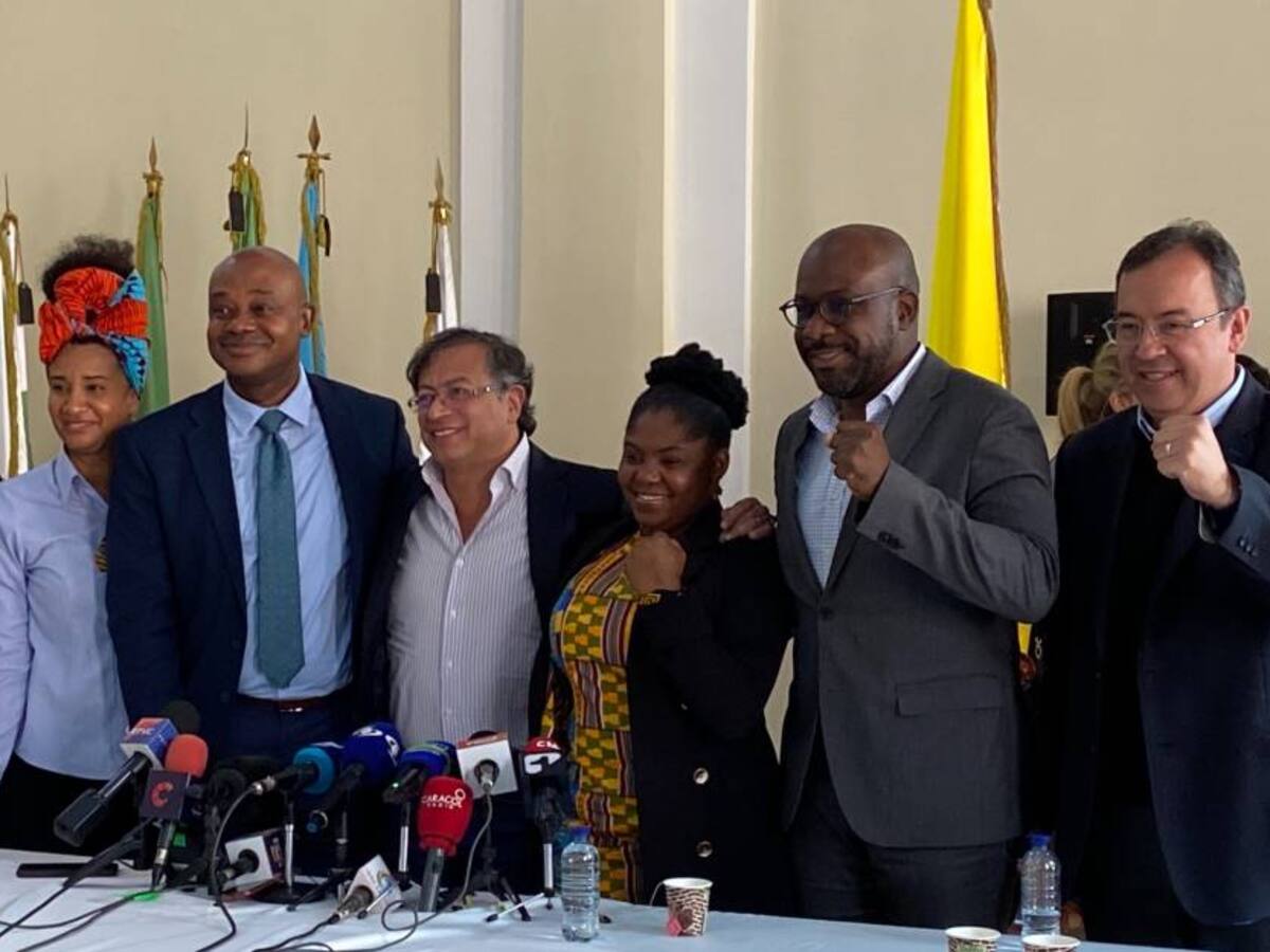 Luis Gilberto Murillo oficializa su adhesión a la campaña Petro